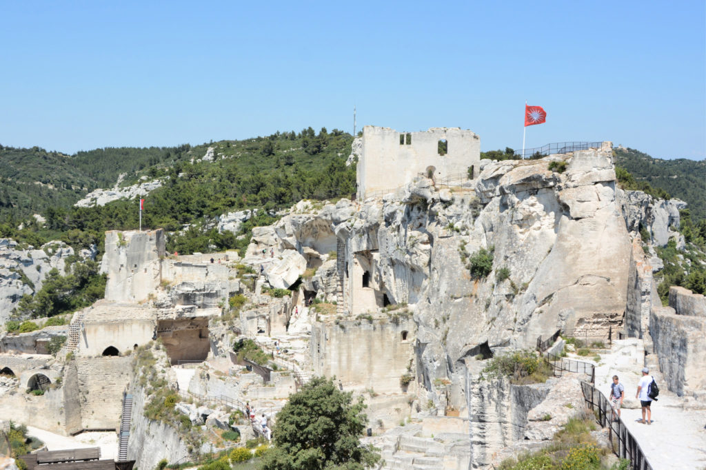 Spectacular architectural sites in provence France_chateau des baux de provence