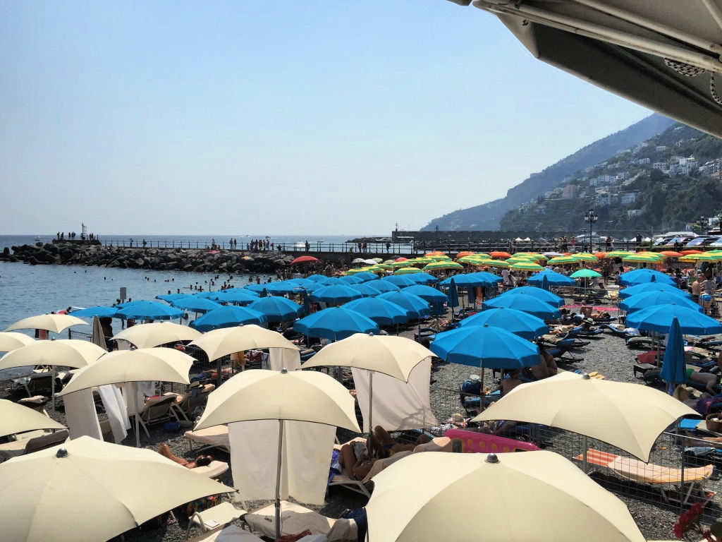 amalfi_beach_umbrellas_mediterranean_three must see Italy's Amalfi_gscinparis