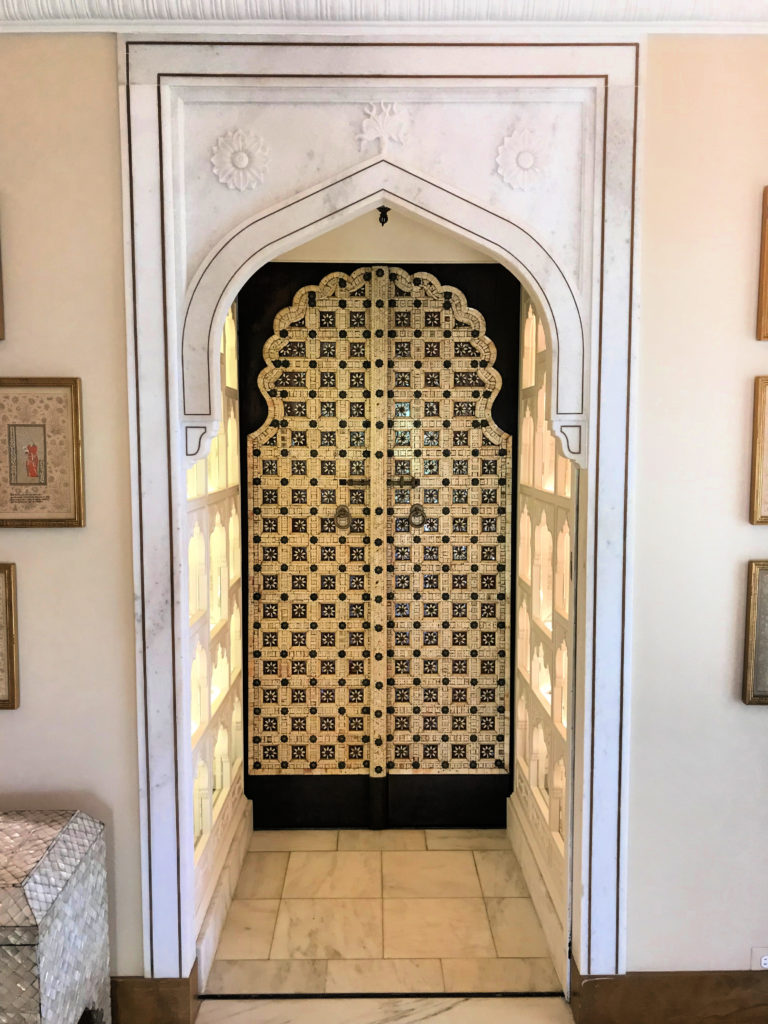 Shangri La Oahu Marble Mughal bedroom detail gscinparis