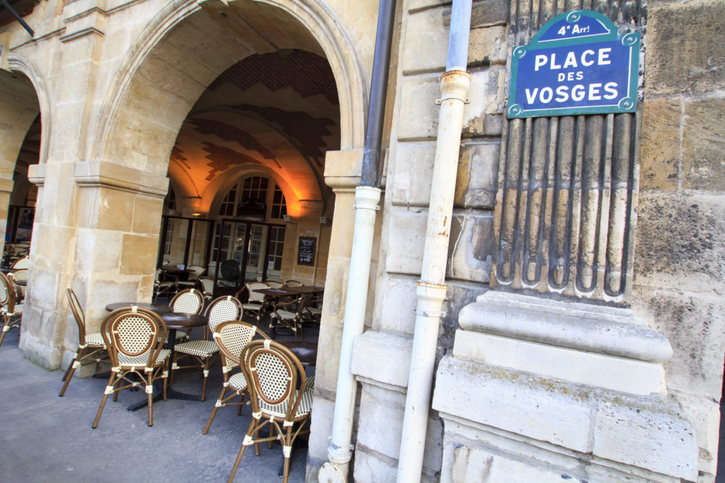 Place des Vosges Paris Marais