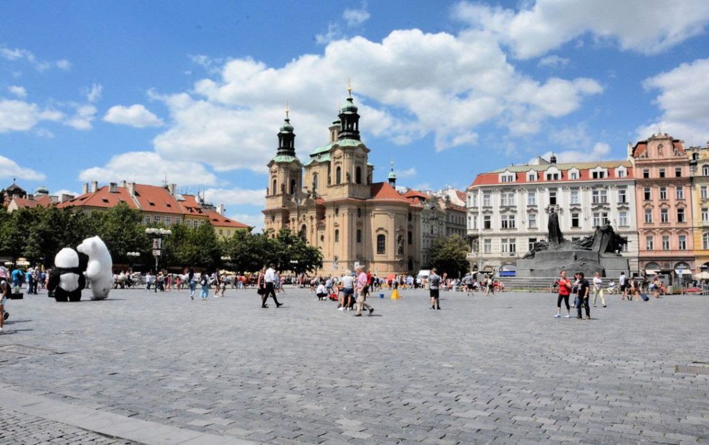 Prague_OldTownSquare