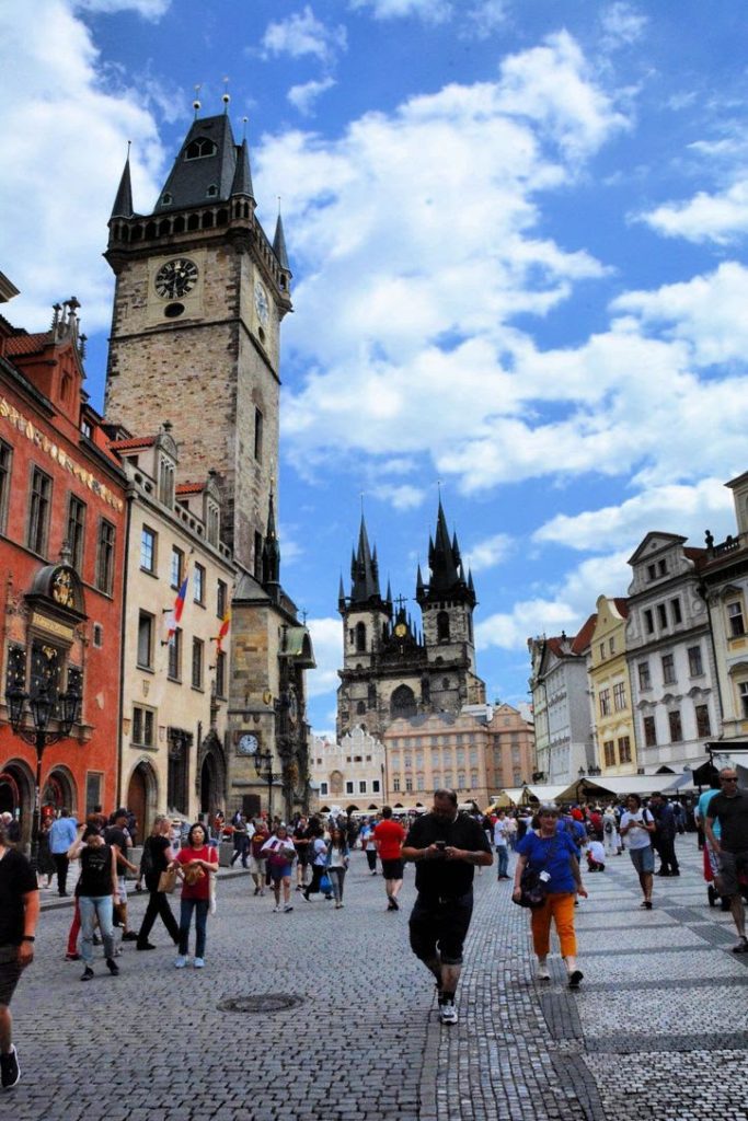 Prague_OldTownSquare_gscinparis