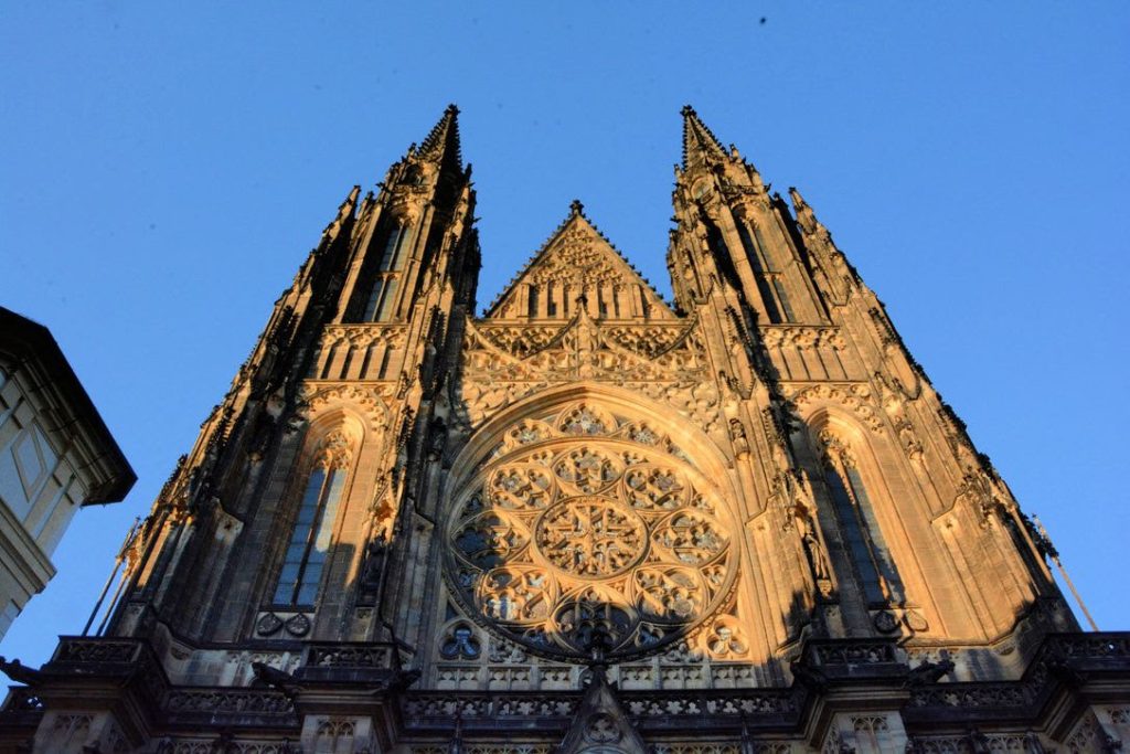 Prague_StVitusCathedral_Outside_gscinparis