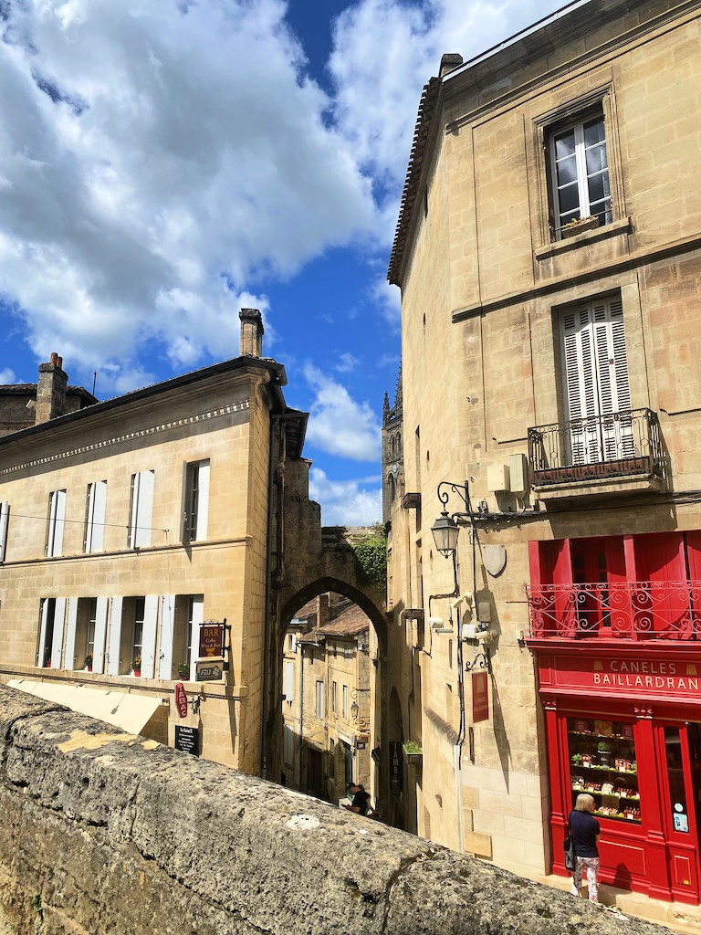 Charming town of Saint-Emilion, France gscinparis