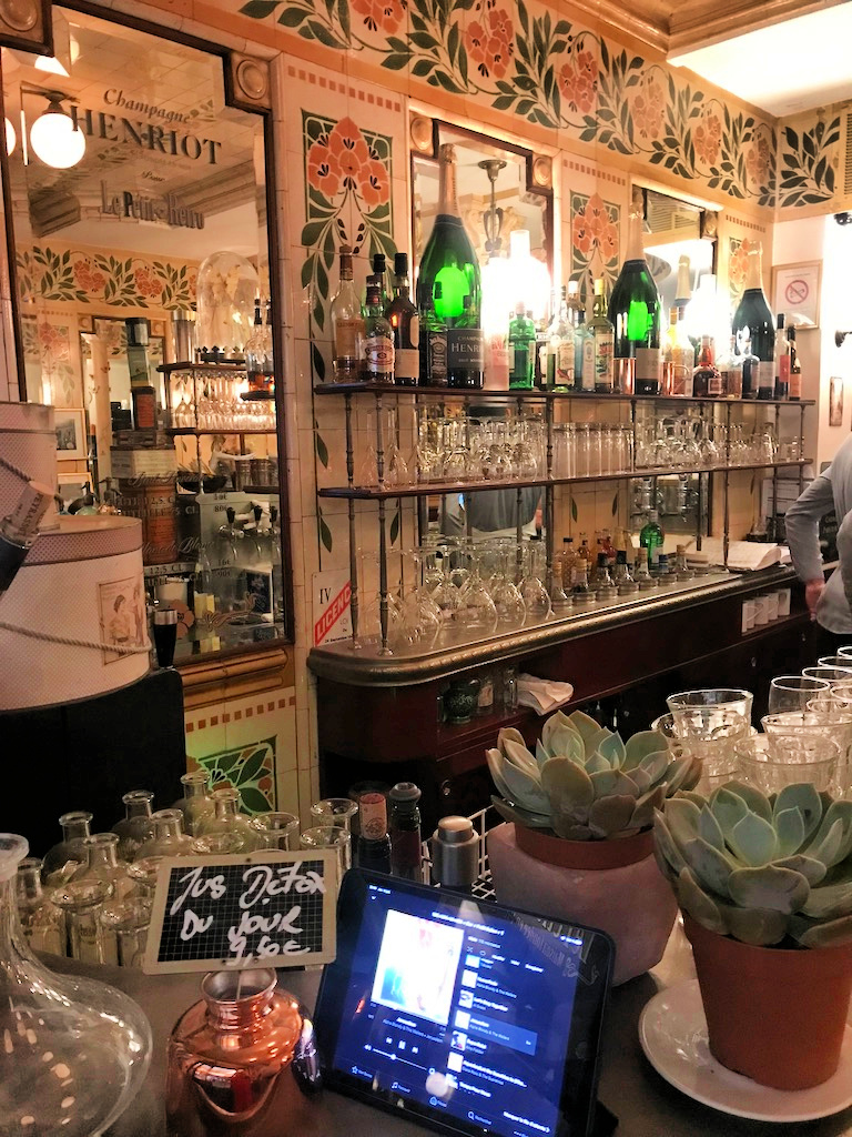 Classic bar at Le Petit Retro in the 16th arrondisement of Paris gscinparis