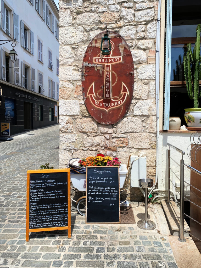 Le Bar du Port, St. Jean Cap Ferrat, France