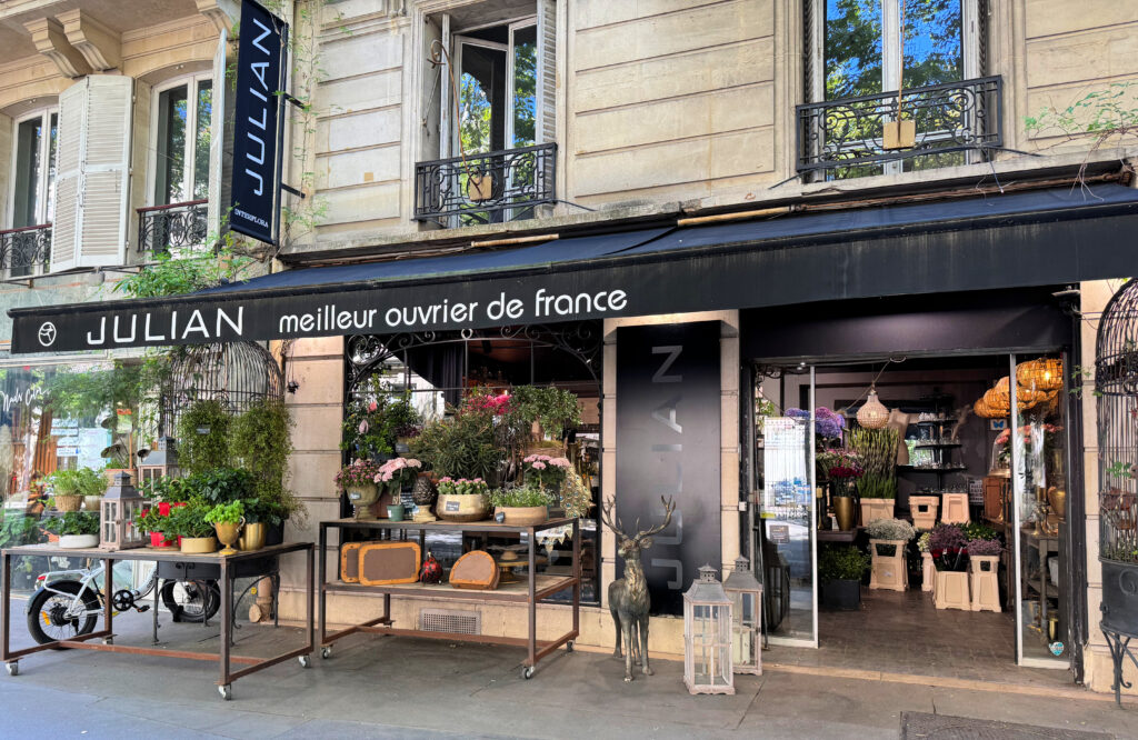 Charming shops in the 7ème arrondisement of Paris (copyright, gscinparis, LLC)