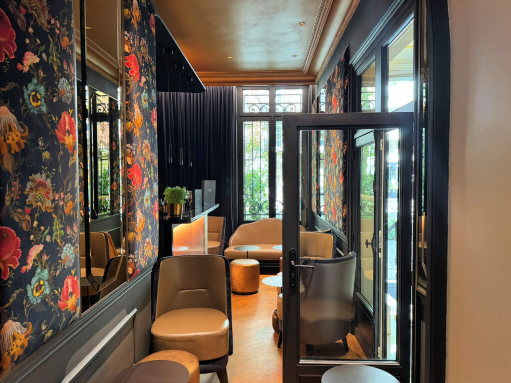 Cozy and chic bar at Le Narcisse Blanc Hotel in Paris (copyright, gscinparis, LLC)