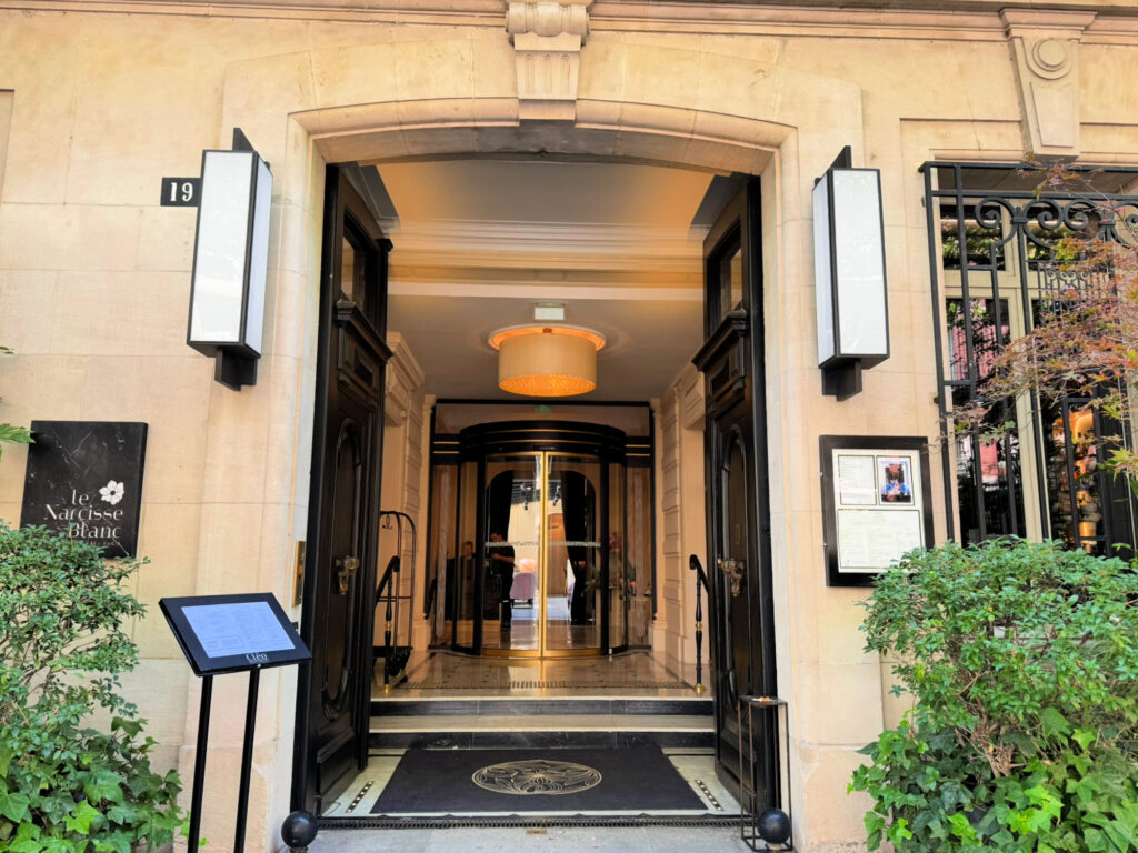 Elegant entrance to Le Narcisse Blanc Hotel in Paris (copyright, gscinparis, LLC)