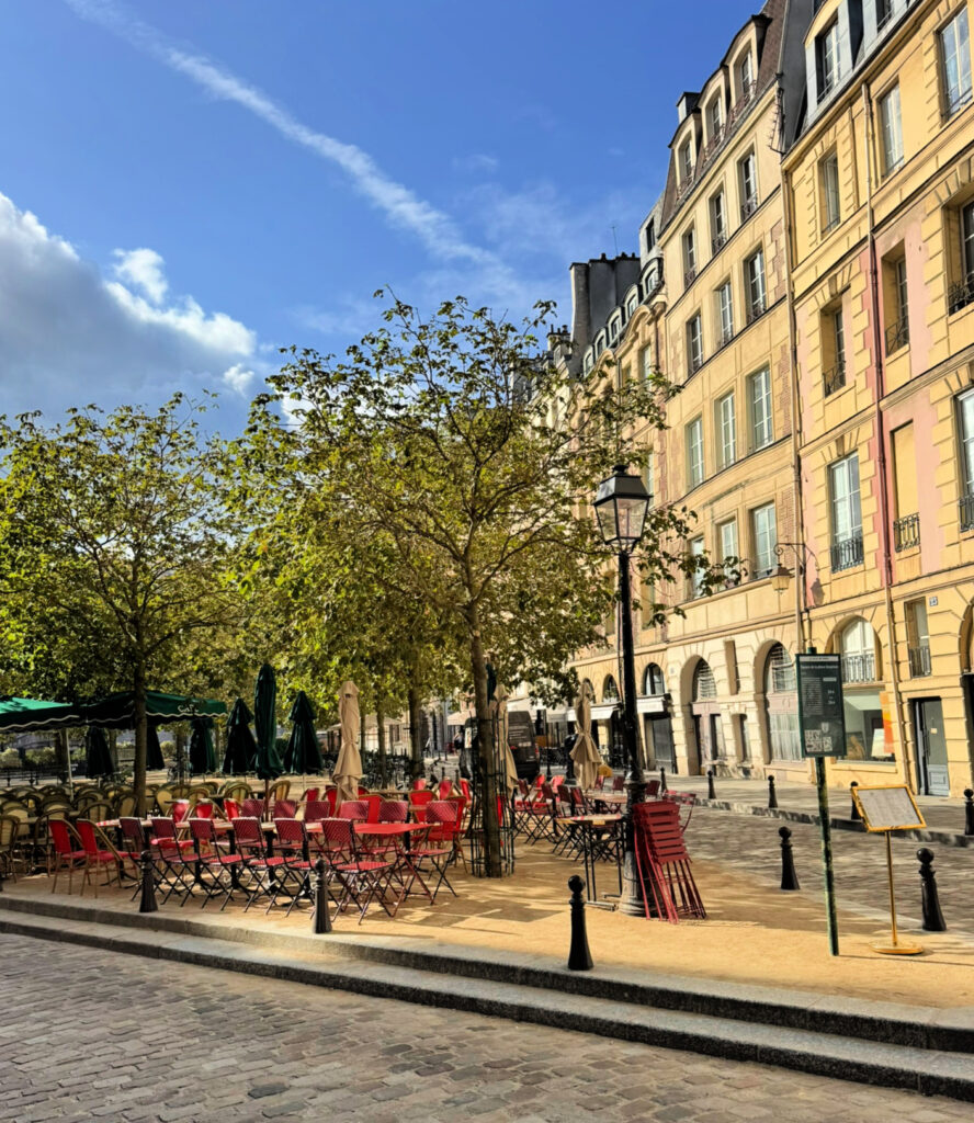 Place Dauphine, Paris (copyright, gscinparis LLC)
