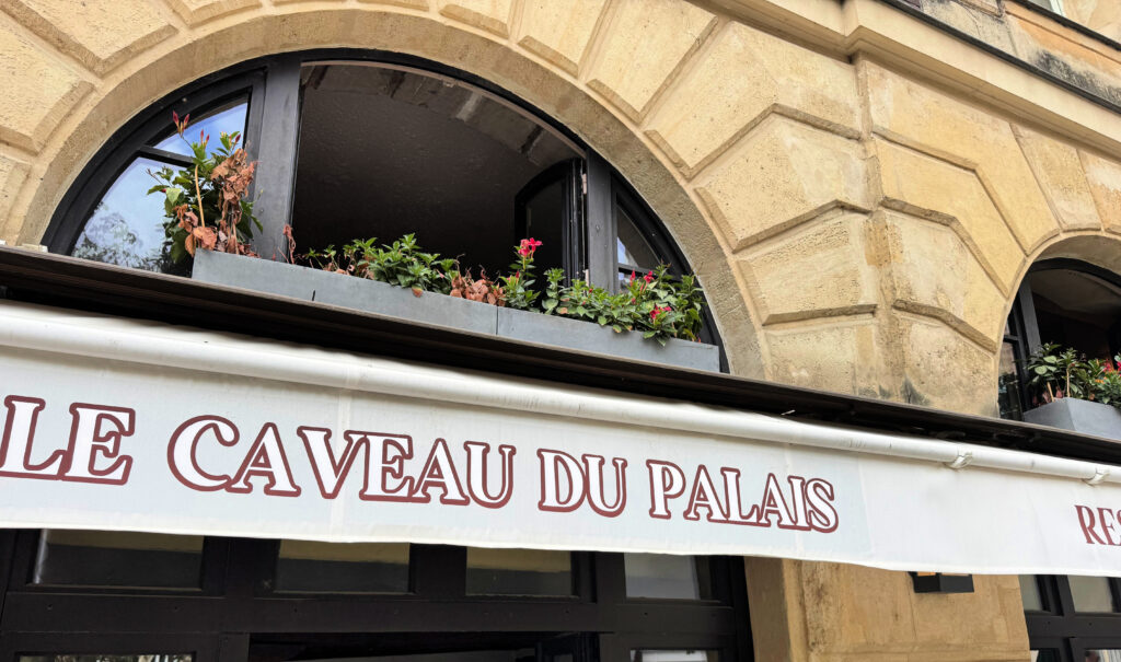 Le Caveau du Palais, Place Dauphine (copyright, gscinparis, LLC)